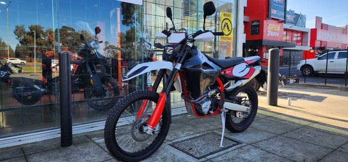 2019 SWM RS 500 R RED