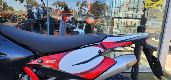 2019 SWM RS 500 R RED