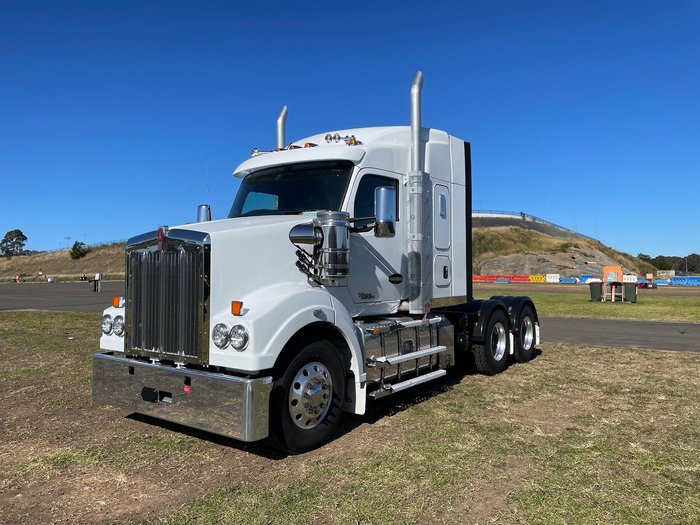 2025 Kenworth T610 Series T610SAR White