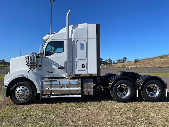 2025 Kenworth T610 Series T610SAR White