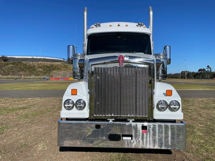 2025 Kenworth T610 Series T610SAR White