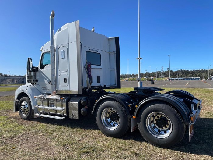 2025 Kenworth T610 Series T610SAR White