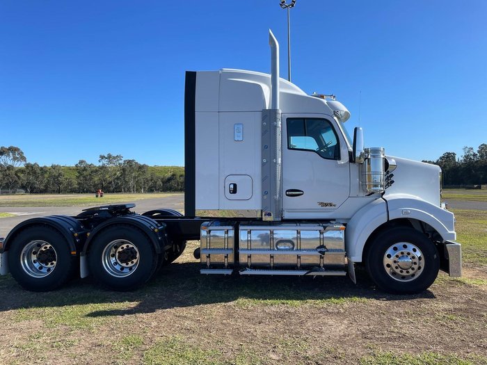 2025 Kenworth T610 Series T610SAR White