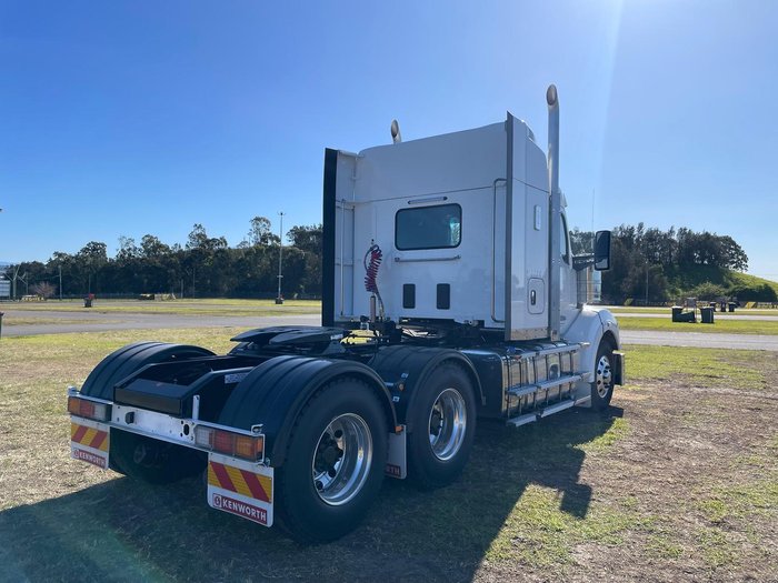 2025 Kenworth T610 Series T610SAR White