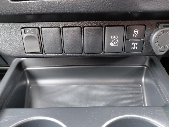 2021 Toyota Hilux SR