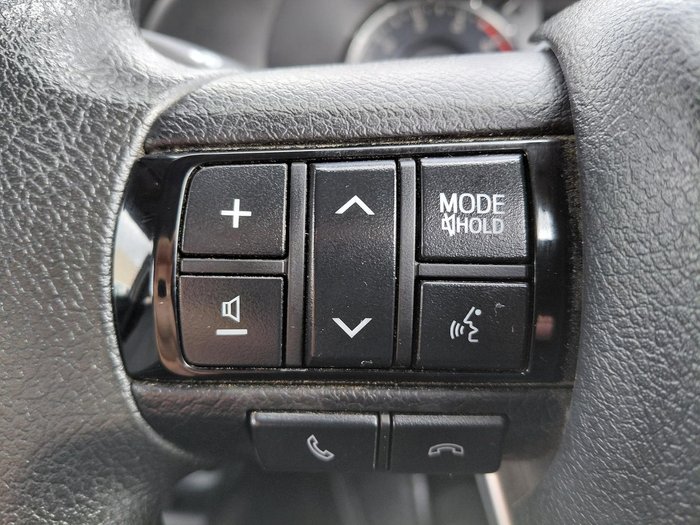 2021 Toyota Hilux SR
