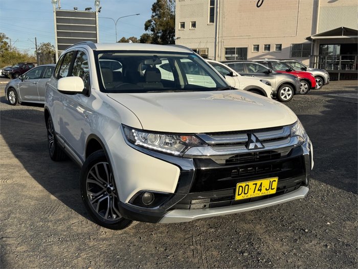 2018 MITSUBISHI OUTLANDER ES 5 SEAT (AWD)