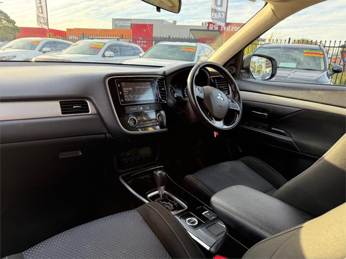 2018 MITSUBISHI OUTLANDER ES 5 SEAT (AWD)
