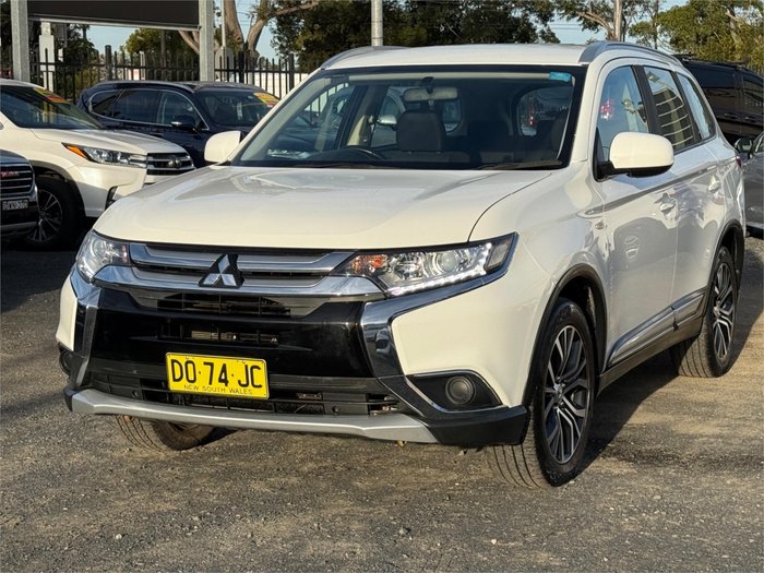 2018 MITSUBISHI OUTLANDER ES 5 SEAT (AWD)