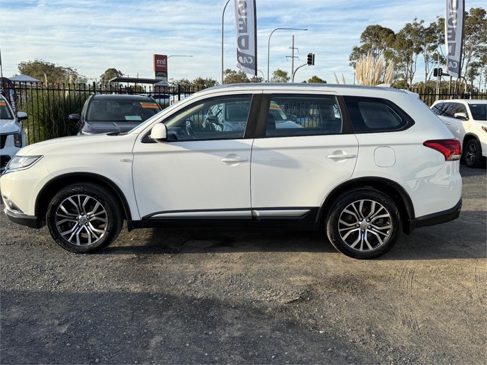 2018 MITSUBISHI OUTLANDER ES 5 SEAT (AWD)