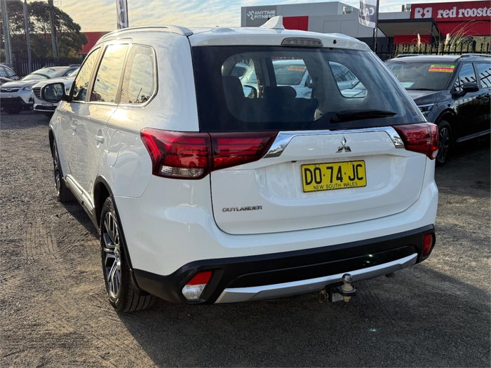 2018 MITSUBISHI OUTLANDER ES 5 SEAT (AWD)