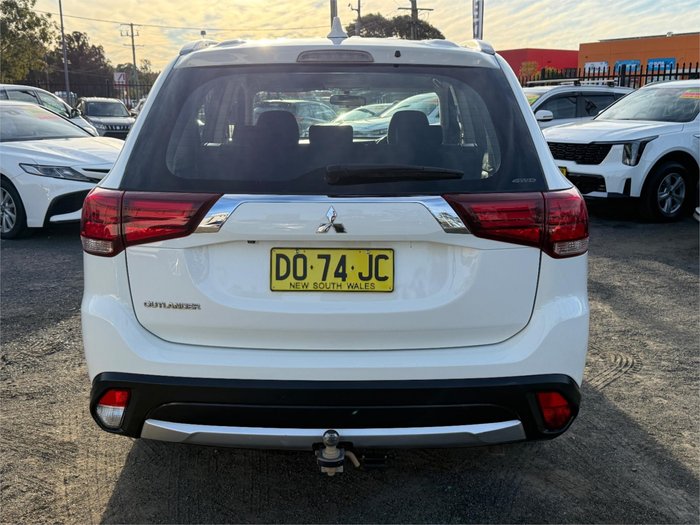 2018 MITSUBISHI OUTLANDER ES 5 SEAT (AWD)