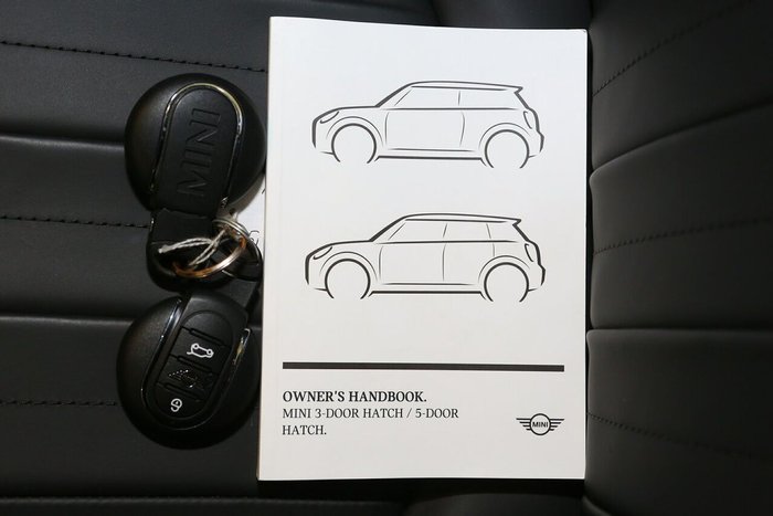 2024 MINI Cooper JCW Classic