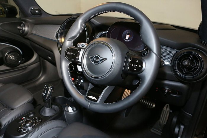 2024 MINI Cooper JCW Classic