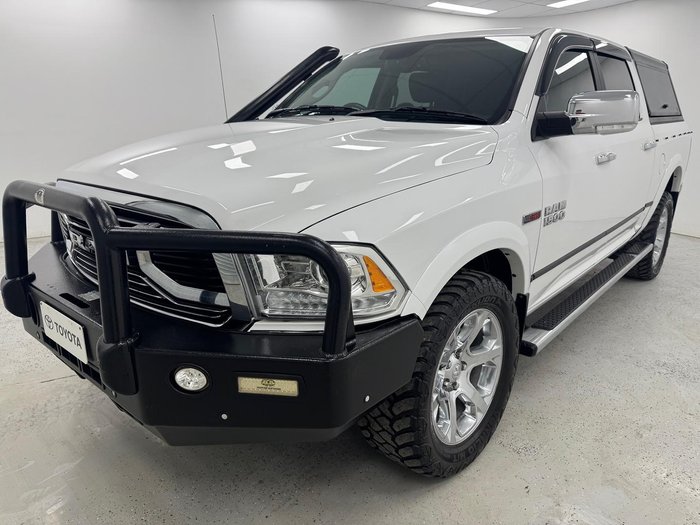 2019 RAM 1500 Laramie DS MY19 4X4 Dual Range Bright White