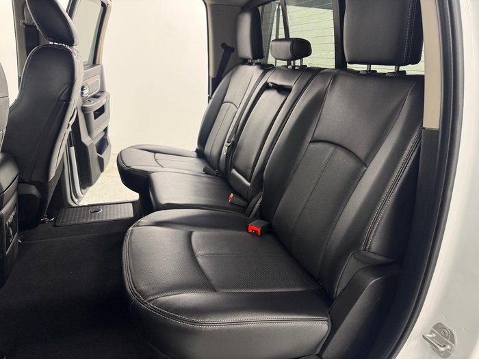 2019 RAM 1500 Laramie DS MY19 4X4 Dual Range Bright White