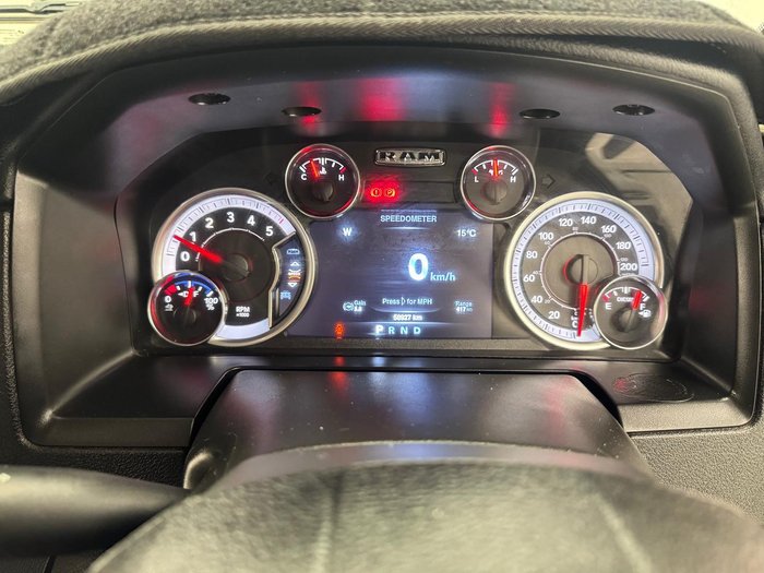 2019 RAM 1500 Laramie DS MY19 4X4 Dual Range Bright White