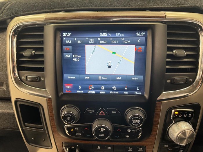 2019 RAM 1500 Laramie DS MY19 4X4 Dual Range Bright White
