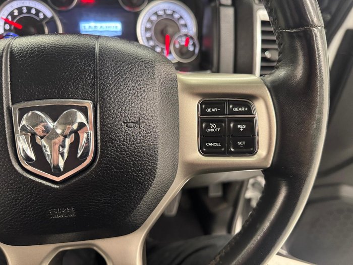 2019 RAM 1500 Laramie DS MY19 4X4 Dual Range Bright White