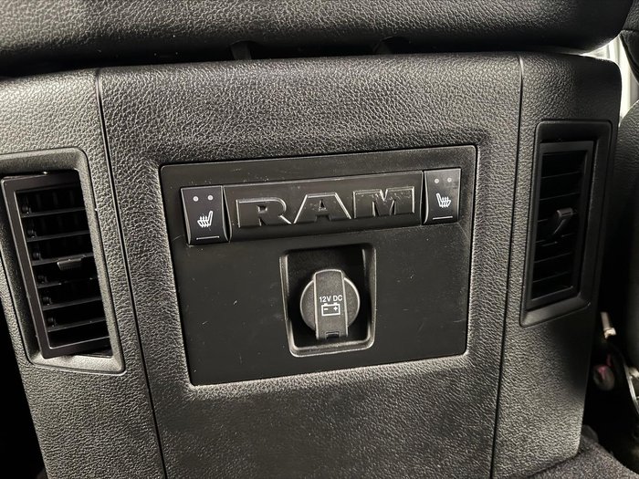 2019 RAM 1500 Laramie DS MY19 4X4 Dual Range Bright White