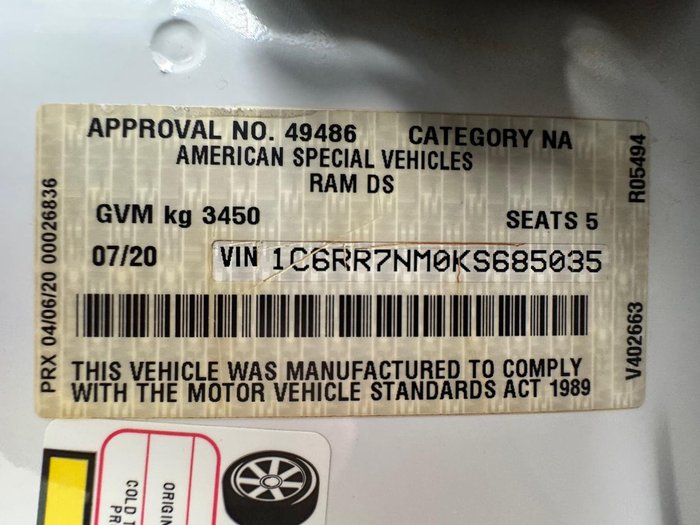 2019 RAM 1500 Laramie DS MY19 4X4 Dual Range Bright White