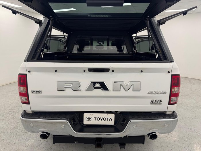 2019 RAM 1500 Laramie DS MY19 4X4 Dual Range Bright White