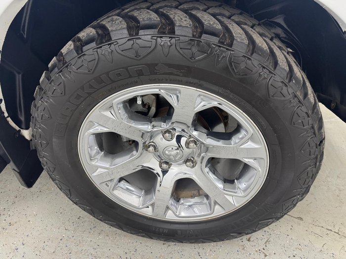 2019 RAM 1500 Laramie DS MY19 4X4 Dual Range Bright White