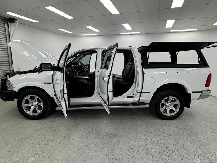 2019 RAM 1500 Laramie DS MY19 4X4 Dual Range Bright White