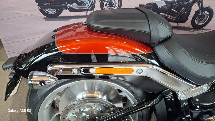 2025 Harley-davidson FLFB FAT BOY (117) WHISKEY FIRE / BLACK