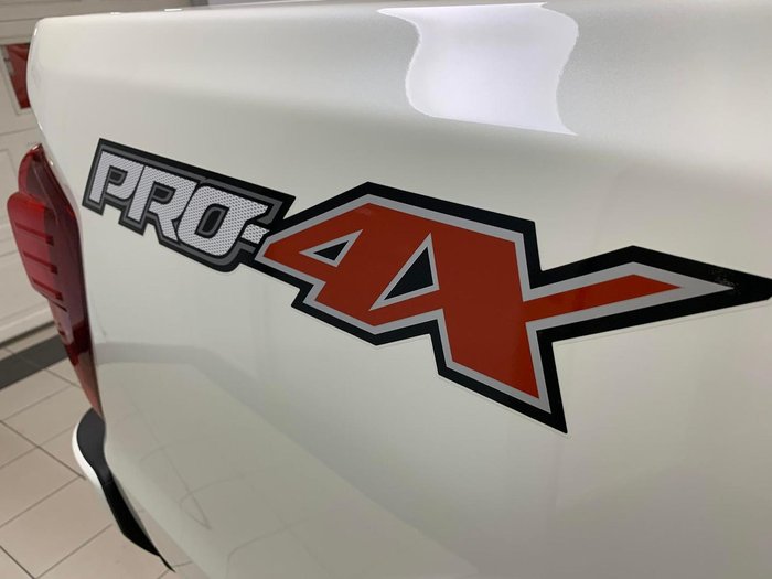 2025 Nissan Navara PRO-4X D23 MY25 4X4 Dual Range White Pearl