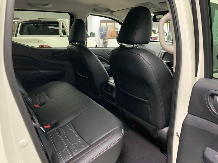 2025 Nissan Navara PRO-4X D23 MY25 4X4 Dual Range White Pearl