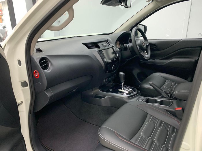 2025 Nissan Navara PRO-4X D23 MY25 4X4 Dual Range White Pearl