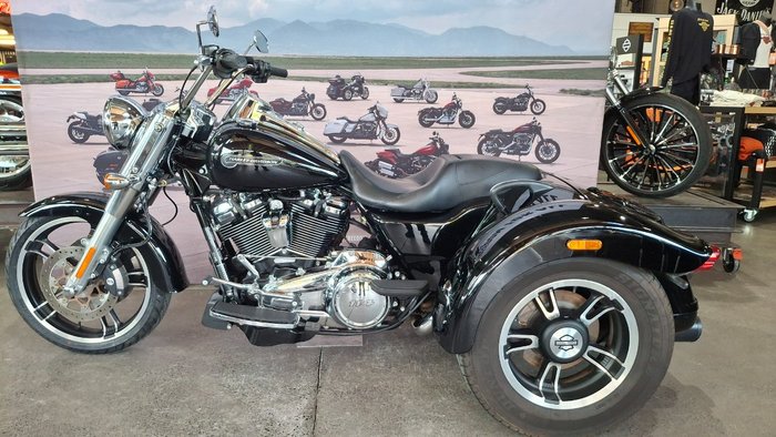 2019 Harley-davidson FLRT FREEWHEELER Black