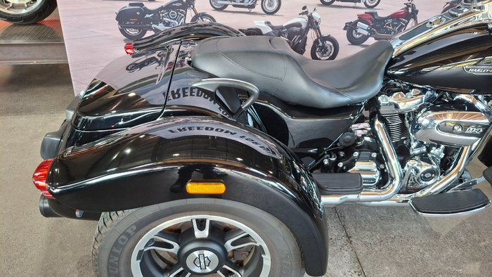 2019 Harley-davidson FLRT FREEWHEELER Black