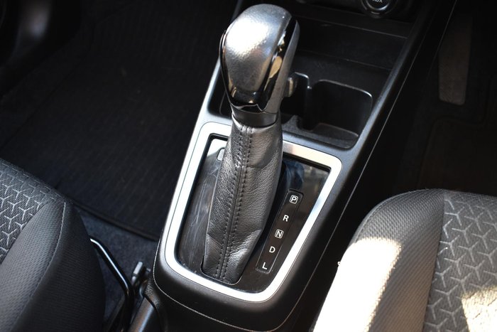 2023 Suzuki Swift GL AZ Series II Pure White