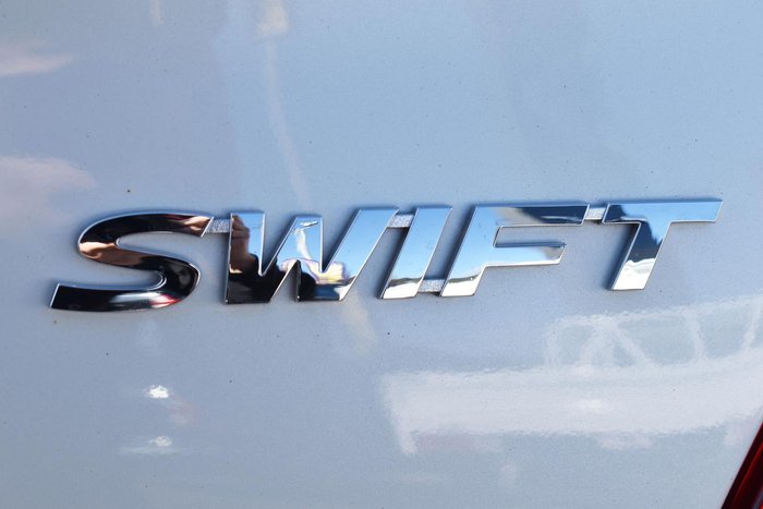 2023 Suzuki Swift GL AZ Series II Pure White