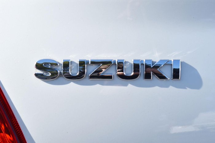 2023 Suzuki Swift GL AZ Series II Pure White