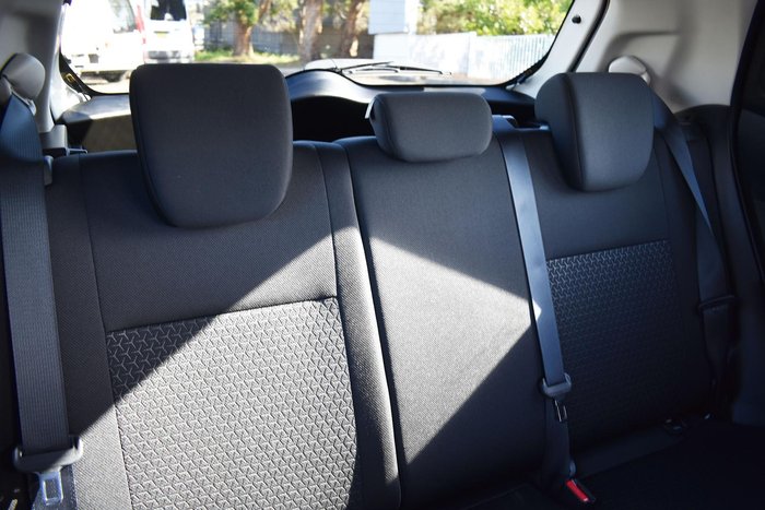 2023 Suzuki Swift GL AZ Series II Pure White