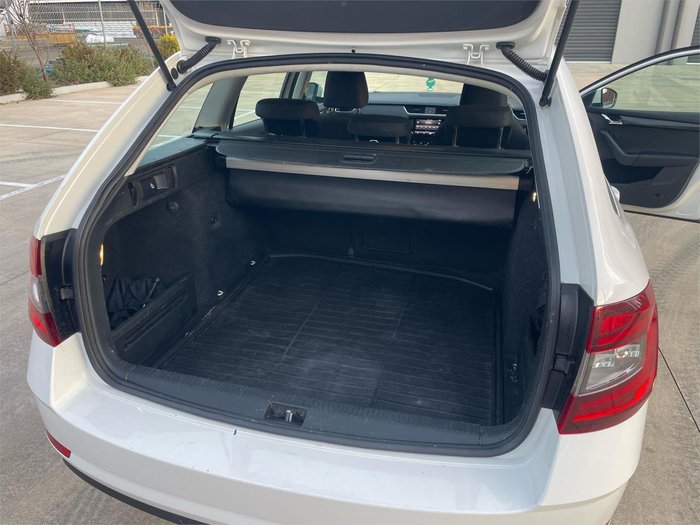 2018 SKODA Octavia 110TSI NE MY19 Moon White