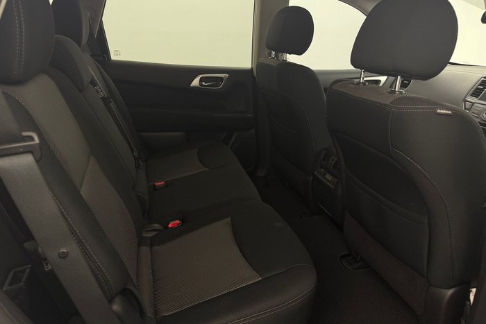 2017 Nissan Pathfinder ST