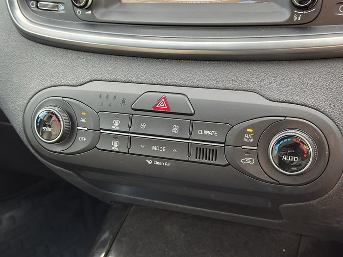 2016 Kia Sorento SLi