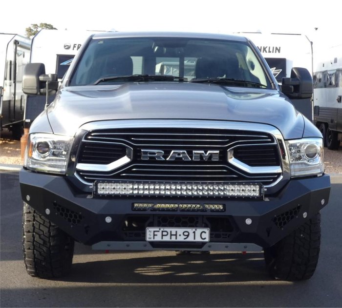 2019 RAM 1500 Laramie DS MY19 4X4 Dual Range Billet Silver
