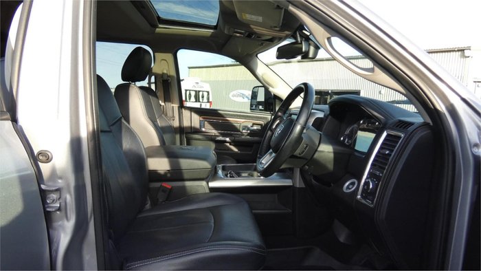 2019 RAM 1500 Laramie DS MY19 4X4 Dual Range Billet Silver