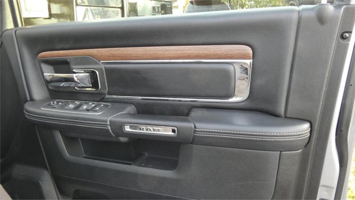 2019 RAM 1500 Laramie DS MY19 4X4 Dual Range Billet Silver