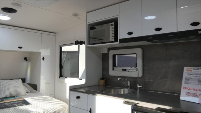 2025 Viscount V Series White