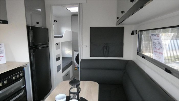 2025 Viscount V Series White