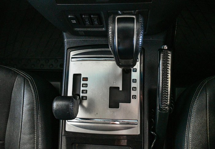 2020 Mitsubishi Pajero GLS