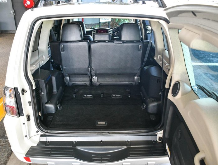 2020 Mitsubishi Pajero GLS