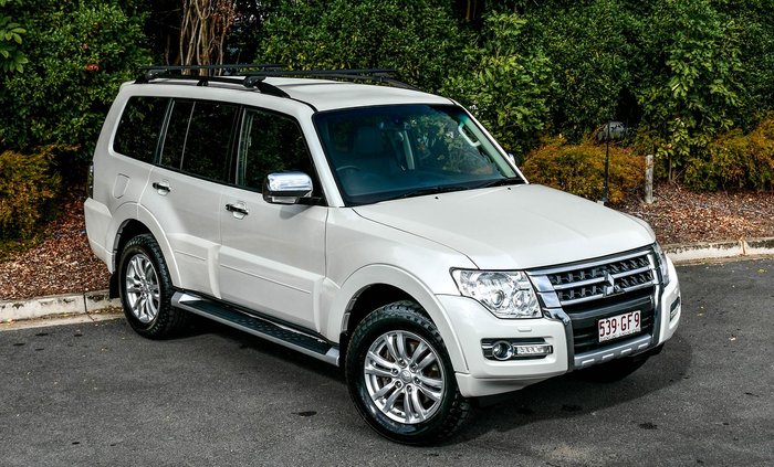 2020 Mitsubishi Pajero GLS