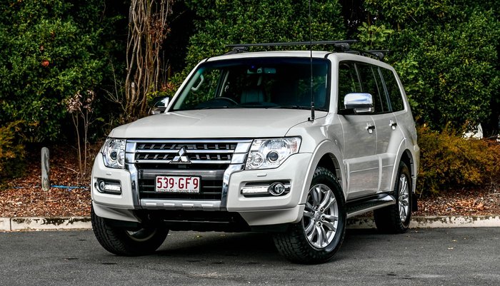 2020 Mitsubishi Pajero GLS